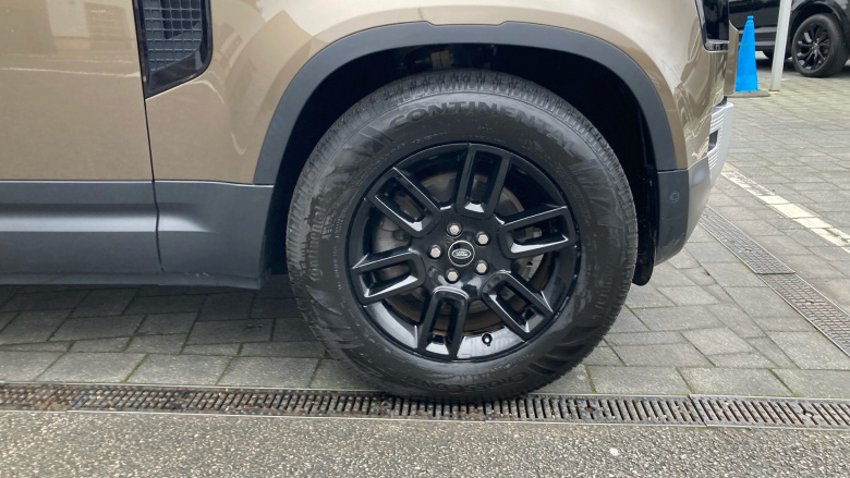 Land Rover Defender 3.0 D250 SE 110 5dr Auto [7 Seat] Diesel Estate